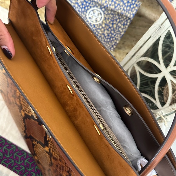 New Tory Burch Lee Radziwill Exotic Double Bag - Picture 9 of 16